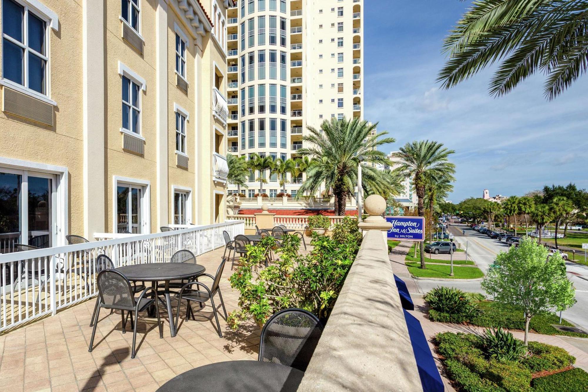 Hampton Inn & Suites St. Petersburg/Downtown Extérieur photo